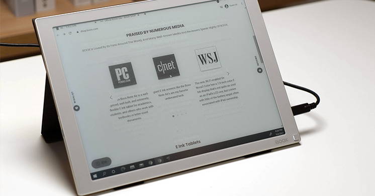E Ink monitor ONYX BOOX Mira :: ONYX BOOX electronic books